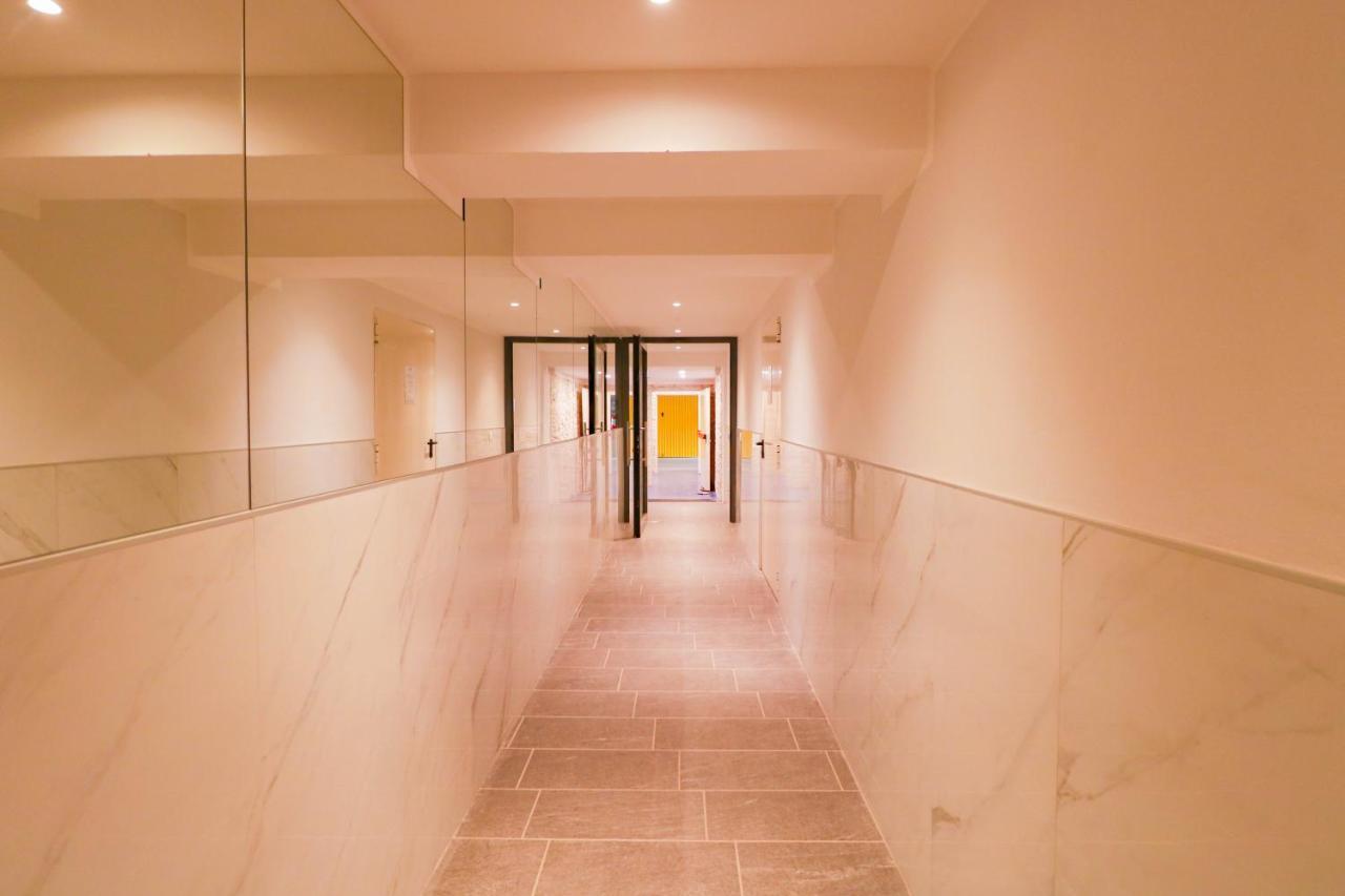 H11 Luxury 9A - Porto - Piscina - Jacuzzi Lejlighed Santo Stefano al Mare Eksteriør billede