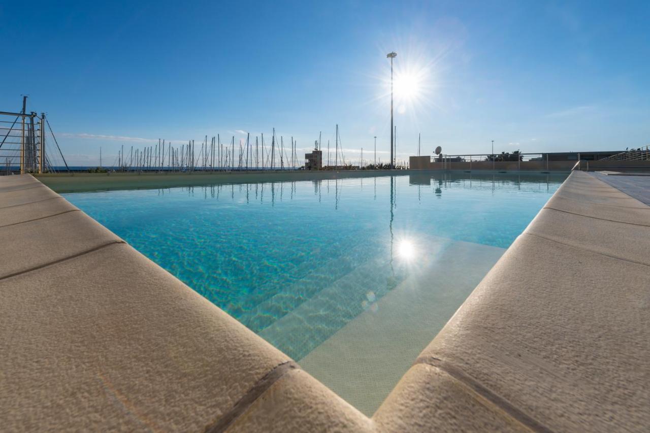 H11 Luxury 9A - Porto - Piscina - Jacuzzi Lejlighed Santo Stefano al Mare Eksteriør billede